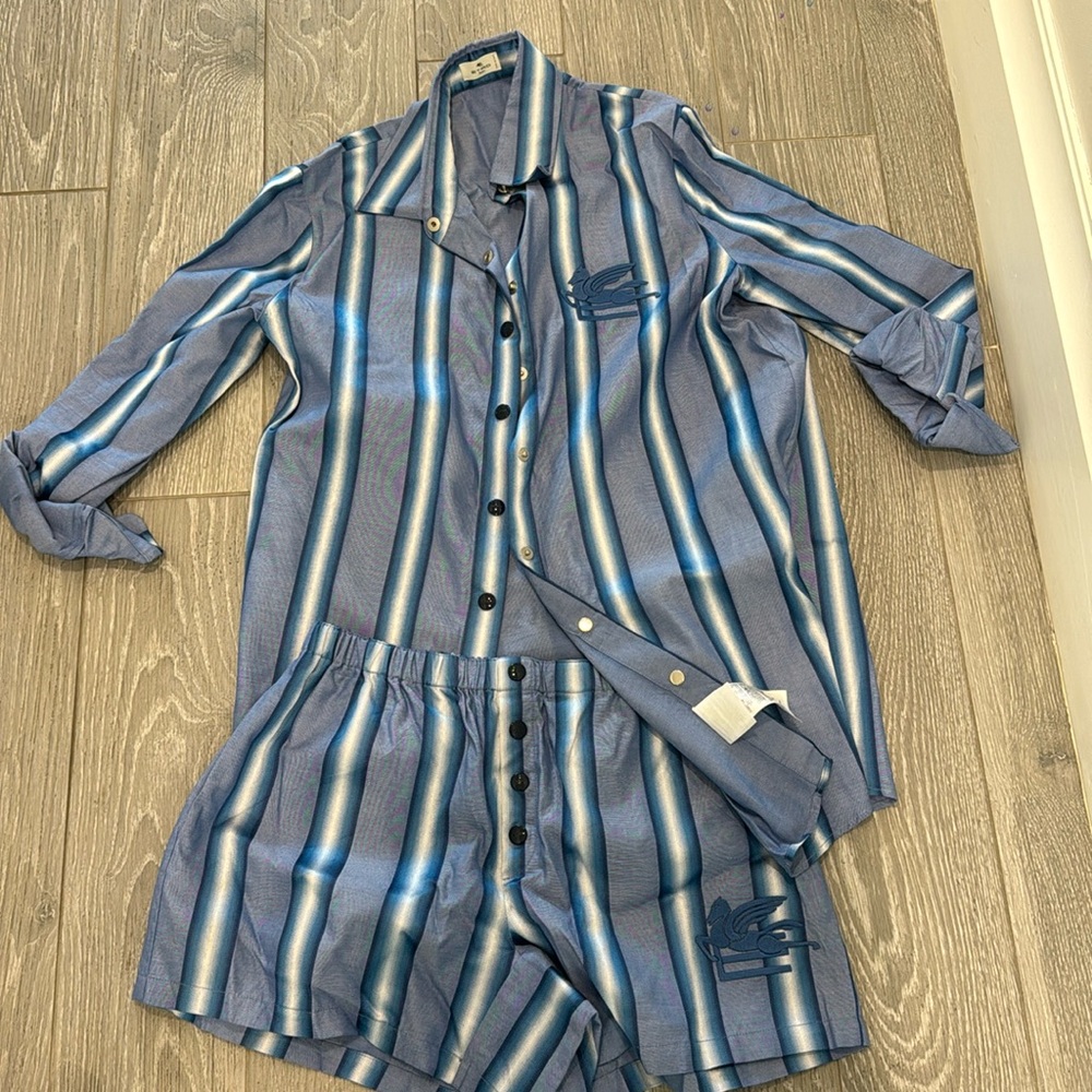 ETRO shorts set size 42 in great condition!!